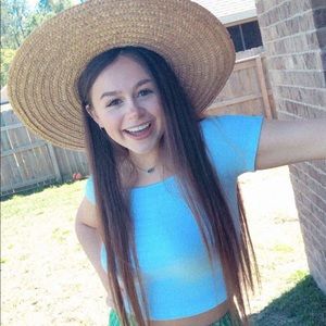 Meet your Posher, Lauren